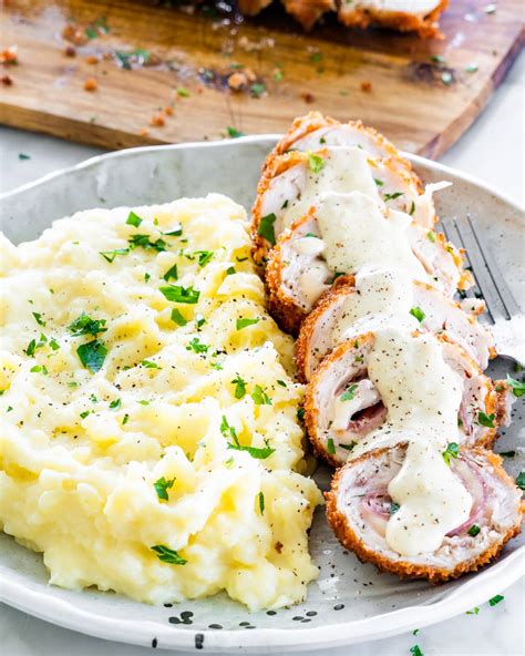 How does Chicken Cordon Blu with Mashed potato, gravy and vegetable fit into your Daily Goals - calories, carbs, nutrition