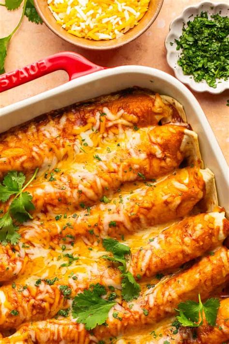 How does Chicken Enchilada fit into your Daily Goals - calories, carbs, nutrition