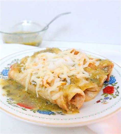 How does Chicken Enchiladas Suiza fit into your Daily Goals - calories, carbs, nutrition