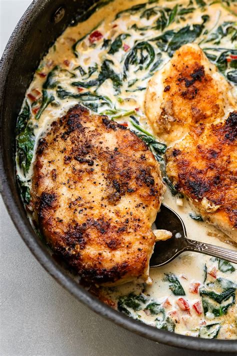 How does Chicken Florentine Alfredo fit into your Daily Goals - calories, carbs, nutrition