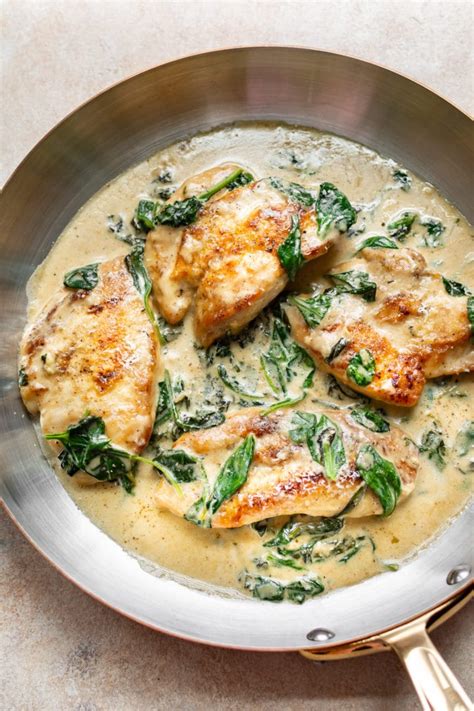 How does Chicken Florentine with rice, gravy and vegetable fit into your Daily Goals - calories, carbs, nutrition