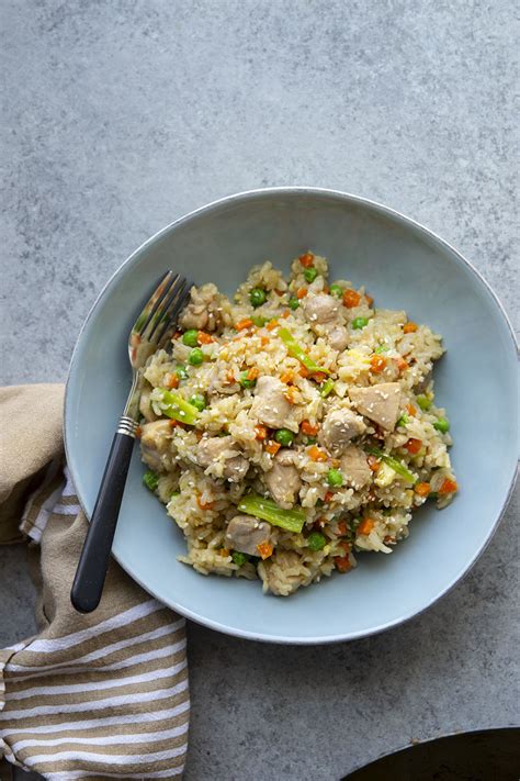 How does Chicken Fried Rice (37816.14) fit into your Daily Goals - calories, carbs, nutrition