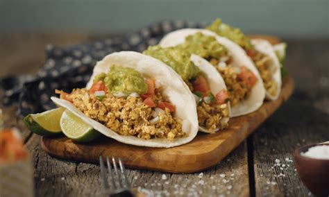 How does Chicken Machaca Taquitos fit into your Daily Goals - calories, carbs, nutrition