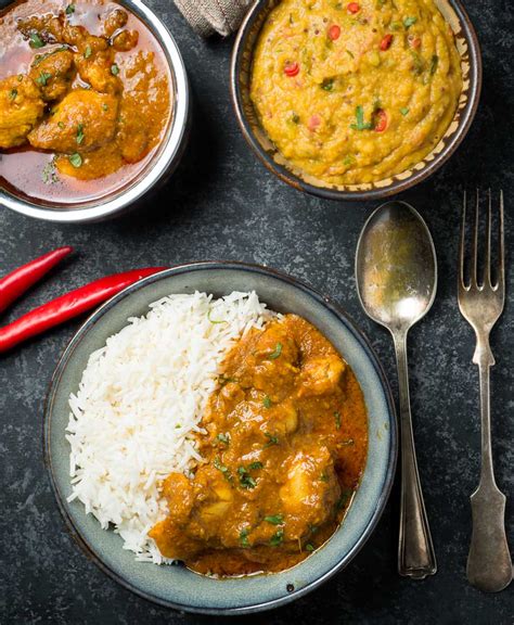 How does Chicken Madras Curry and Rice fit into your Daily Goals - calories, carbs, nutrition