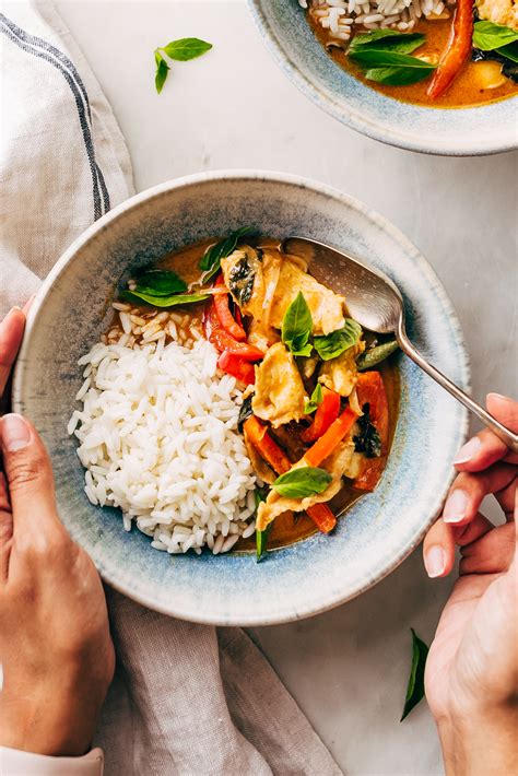 How does Chicken Panang fit into your Daily Goals - calories, carbs, nutrition