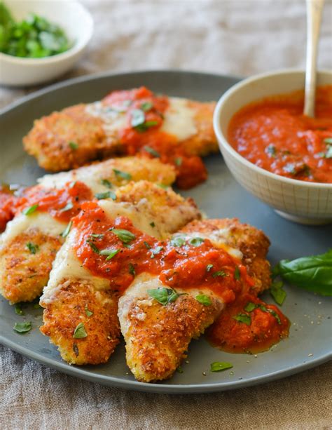 How does Chicken Parmesan fit into your Daily Goals - calories, carbs, nutrition