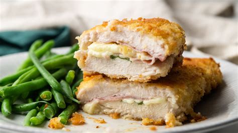 How does Chicken Patty Cordon Bleu (1) fit into your Daily Goals - calories, carbs, nutrition