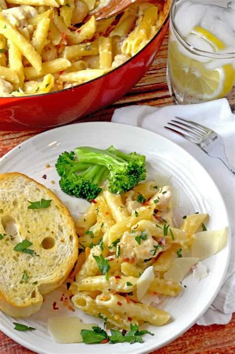 How does Chicken Penne Alfredo Casserette fit into your Daily Goals - calories, carbs, nutrition