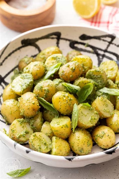How does Chicken Pesto Potato Topping fit into your Daily Goals - calories, carbs, nutrition
