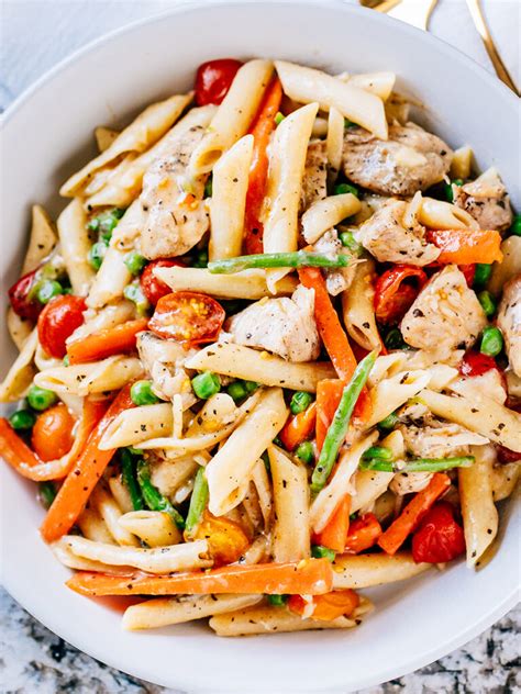 How does Chicken Primavera fit into your Daily Goals - calories, carbs, nutrition