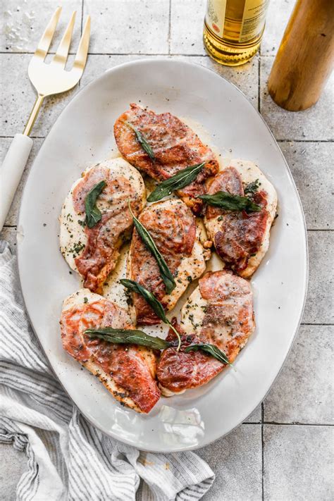 How does Chicken Saltimbocca fit into your Daily Goals - calories, carbs, nutrition