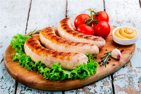 How does Chicken Sausage Tomato Basil & Mozzarella Cheese fit into your Daily Goals - calories, carbs, nutrition