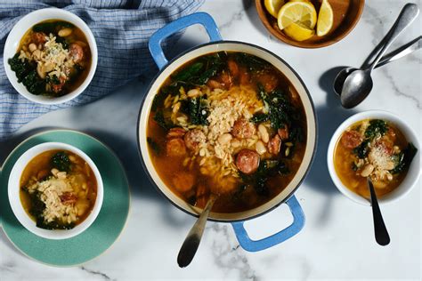 How does Chicken Sausage White Bean and Kale Soup fit into your Daily Goals - calories, carbs, nutrition