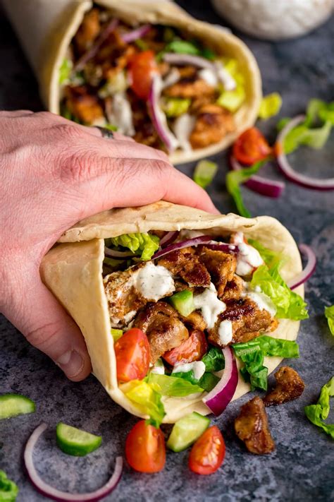 How does Chicken Shawarma on Pita fit into your Daily Goals - calories, carbs, nutrition