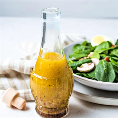 How does Chicken Spinach Salad w/ Honey Mustard Dressing fit into your Daily Goals - calories, carbs, nutrition
