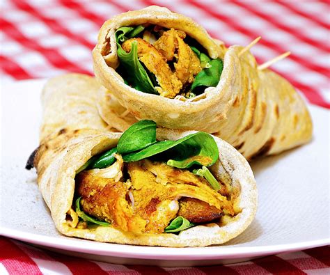 How does Chicken Tandoori 1/2 Wrap w/ Veggies fit into your Daily Goals - calories, carbs, nutrition