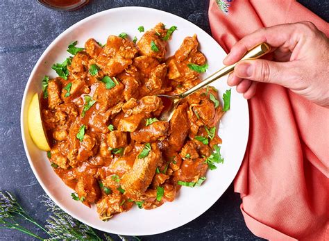 How does Chicken Tikka Masala Plate fit into your Daily Goals - calories, carbs, nutrition
