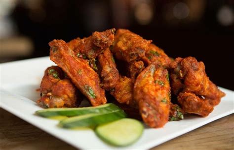 How does Chicken Wings Hotter than Hot fit into your Daily Goals - calories, carbs, nutrition