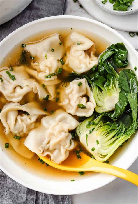 How does Chicken Wonton Soup fit into your Daily Goals - calories, carbs, nutrition