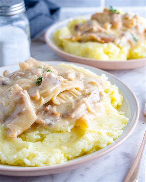 How does Chicken a la King over Mashed Potatoes fit into your Daily Goals - calories, carbs, nutrition