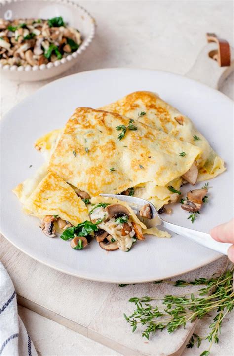 How does Chicken and Mushroom Crepes fit into your Daily Goals - calories, carbs, nutrition