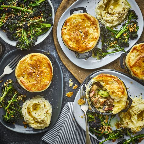 How does Chicken and Mushroom Crumble with Mustard Mash and Broccoli fit into your Daily Goals - calories, carbs, nutrition