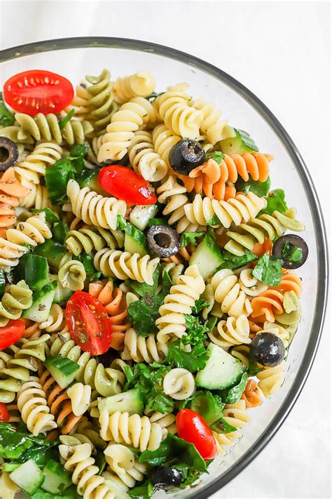 How does Chicken and Rotini Pasta Salad fit into your Daily Goals - calories, carbs, nutrition