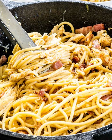 How does Chicken and ham carbonara fit into your Daily Goals - calories, carbs, nutrition