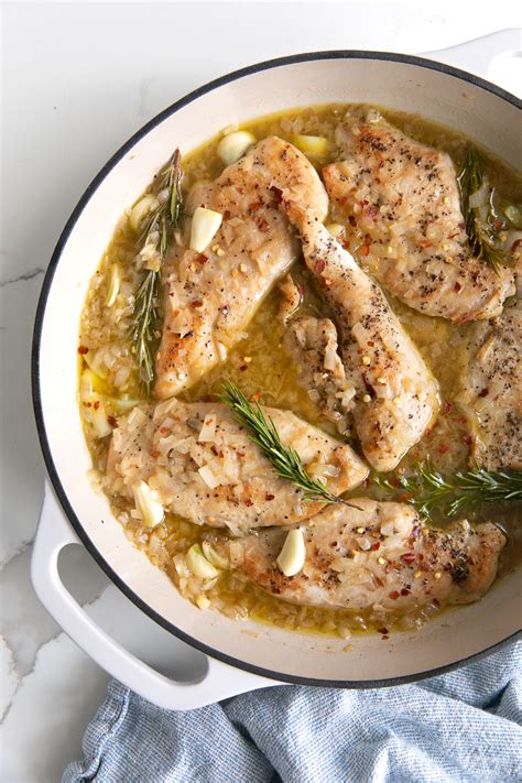 How does Chicken with Rosemary Sauce fit into your Daily Goals - calories, carbs, nutrition