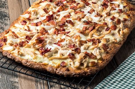 How does Chicken-Bacon Ranch Flatbread fit into your Daily Goals - calories, carbs, nutrition