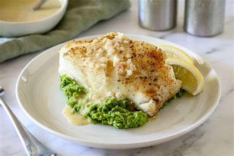 How does Chilean Sea Bass Lemon Crab Crumbs (77646.0) fit into your Daily Goals - calories, carbs, nutrition