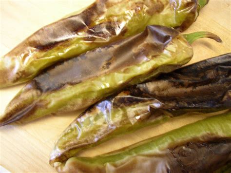 How does Chiles Anaheim Roasted 1 Cup fit into your Daily Goals - calories, carbs, nutrition