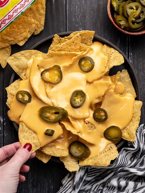 How does Chili Cheese Nachos fit into your Daily Goals - calories, carbs, nutrition