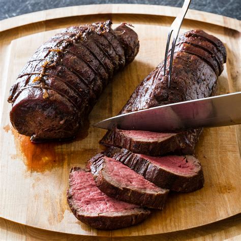 How does Chilled Roasted Tenderloin of Beef fit into your Daily Goals - calories, carbs, nutrition