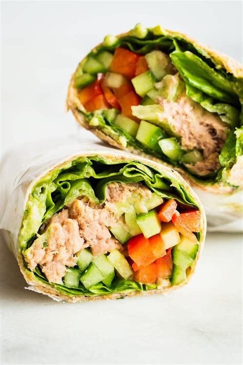 How does Chimichurri Citrus Tuna Wrap fit into your Daily Goals - calories, carbs, nutrition