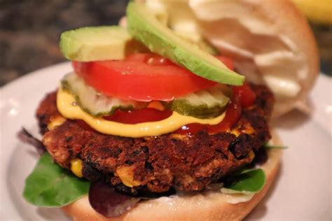 How does Chipotle Black Bean Burger fit into your Daily Goals - calories, carbs, nutrition