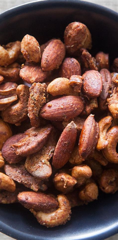 How does Chipotle Lime Mixed Nuts fit into your Daily Goals - calories, carbs, nutrition