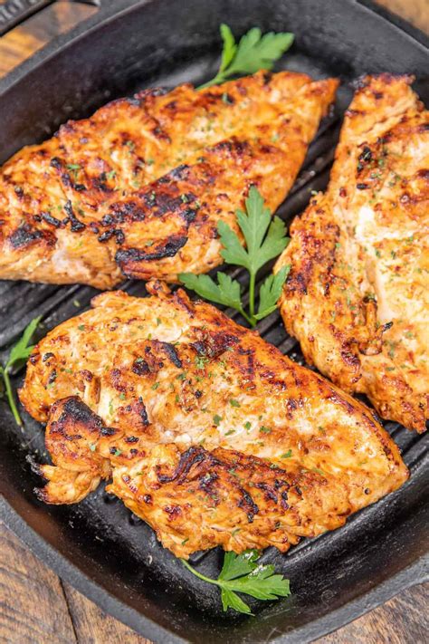 How does Chipotle Ranch Chicken Breast fit into your Daily Goals - calories, carbs, nutrition