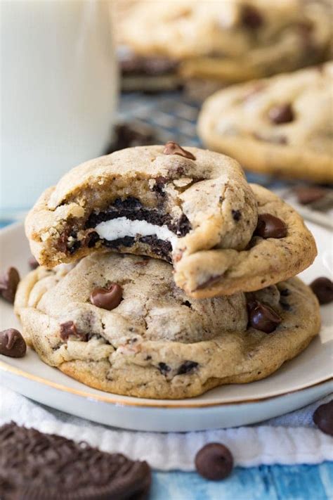 How does Choc Chip Oreo Stuffed Cookies fit into your Daily Goals - calories, carbs, nutrition