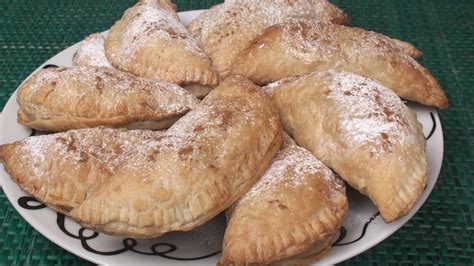 How does Chocolate Banana Empanada fit into your Daily Goals - calories, carbs, nutrition