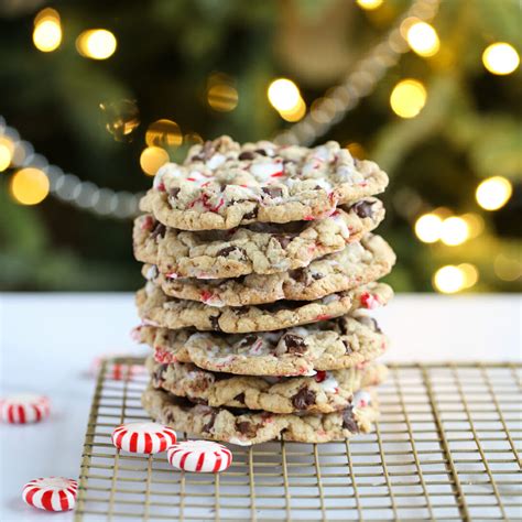 How does Chocolate Chip Candy Cane Cookie fit into your Daily Goals - calories, carbs, nutrition