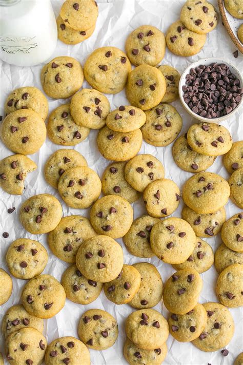 How does Chocolate Chip Cookie Small fit into your Daily Goals - calories, carbs, nutrition