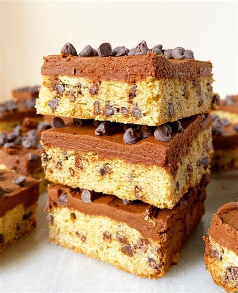 How does Chocolate Chip Cookie Square fit into your Daily Goals - calories, carbs, nutrition