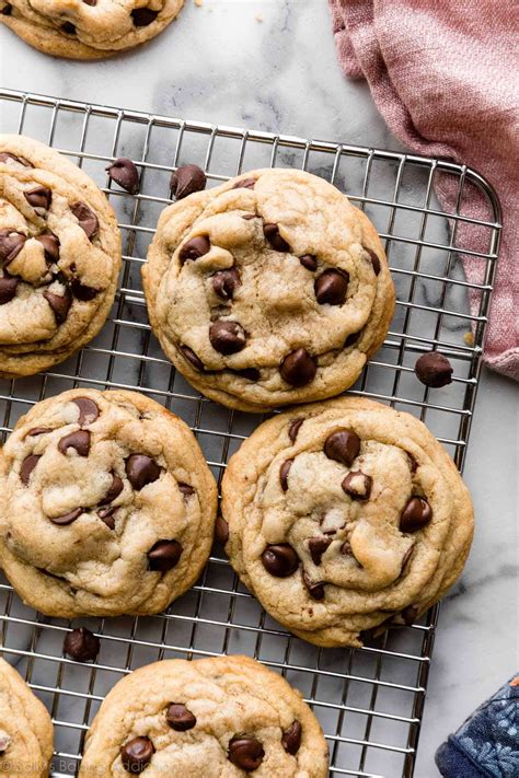 How does Chocolate Chip Cookie fit into your Daily Goals - calories, carbs, nutrition