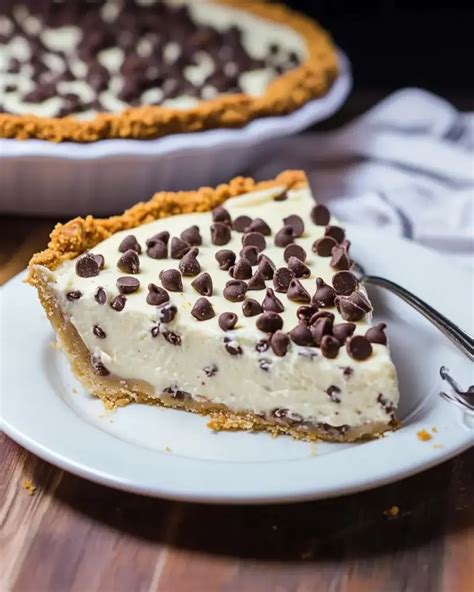 How does Chocolate Chip Pie fit into your Daily Goals - calories, carbs, nutrition