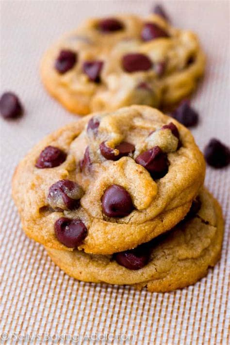 How does Chocolate Chunk Soft-Baked Cookie fit into your Daily Goals - calories, carbs, nutrition