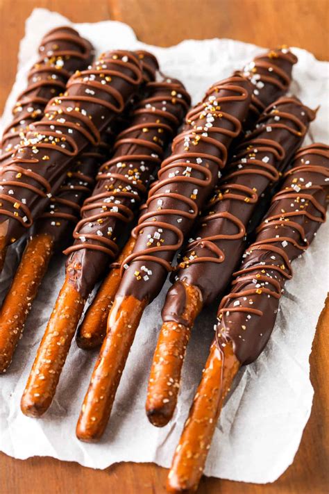 How does Chocolate Covered Pretzels fit into your Daily Goals - calories, carbs, nutrition