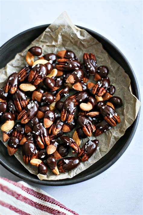 How does Chocolate Dipped Mixed Nuts fit into your Daily Goals - calories, carbs, nutrition