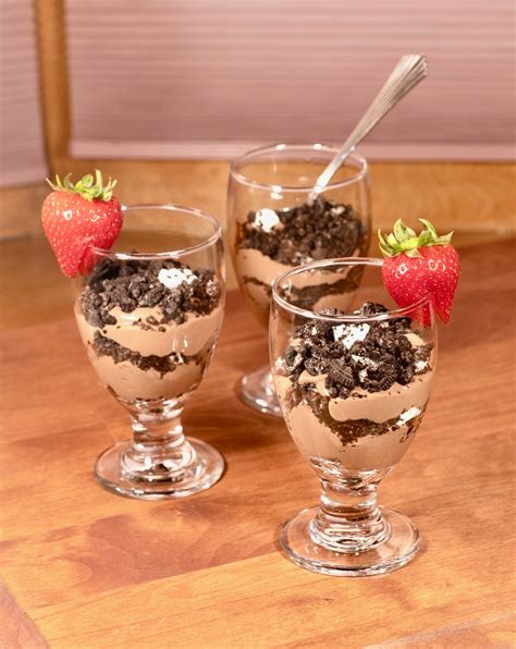 How does Chocolate Pudding Parfait fit into your Daily Goals - calories, carbs, nutrition