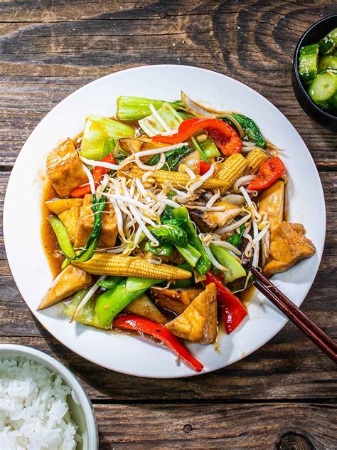 How does Chop Suey Vegetables fit into your Daily Goals - calories, carbs, nutrition